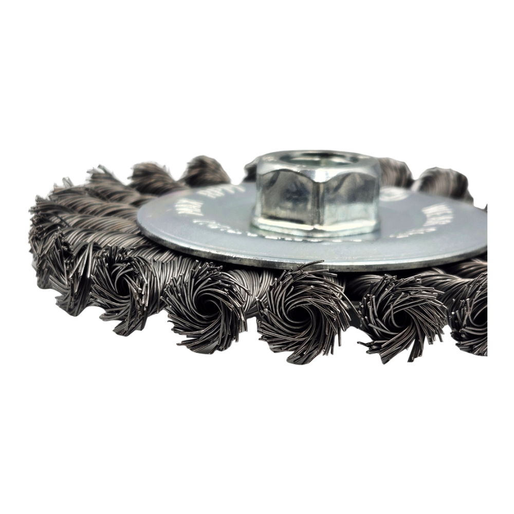 Platinum twist knot wire wheel for pipe weld cleaning and deburring